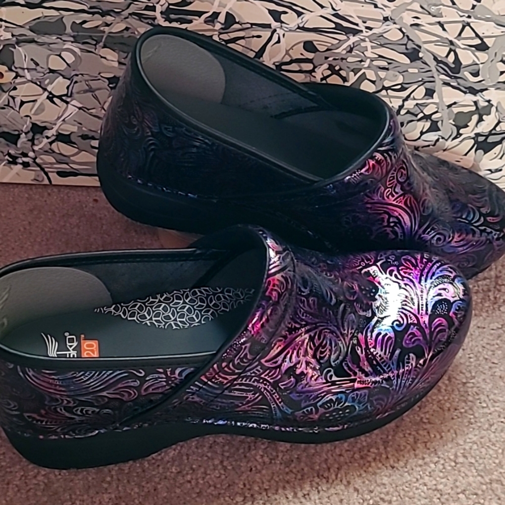 Dansko women's clogs, size 42 (us 11.5) Blue Pink Purple Black, Paisley design